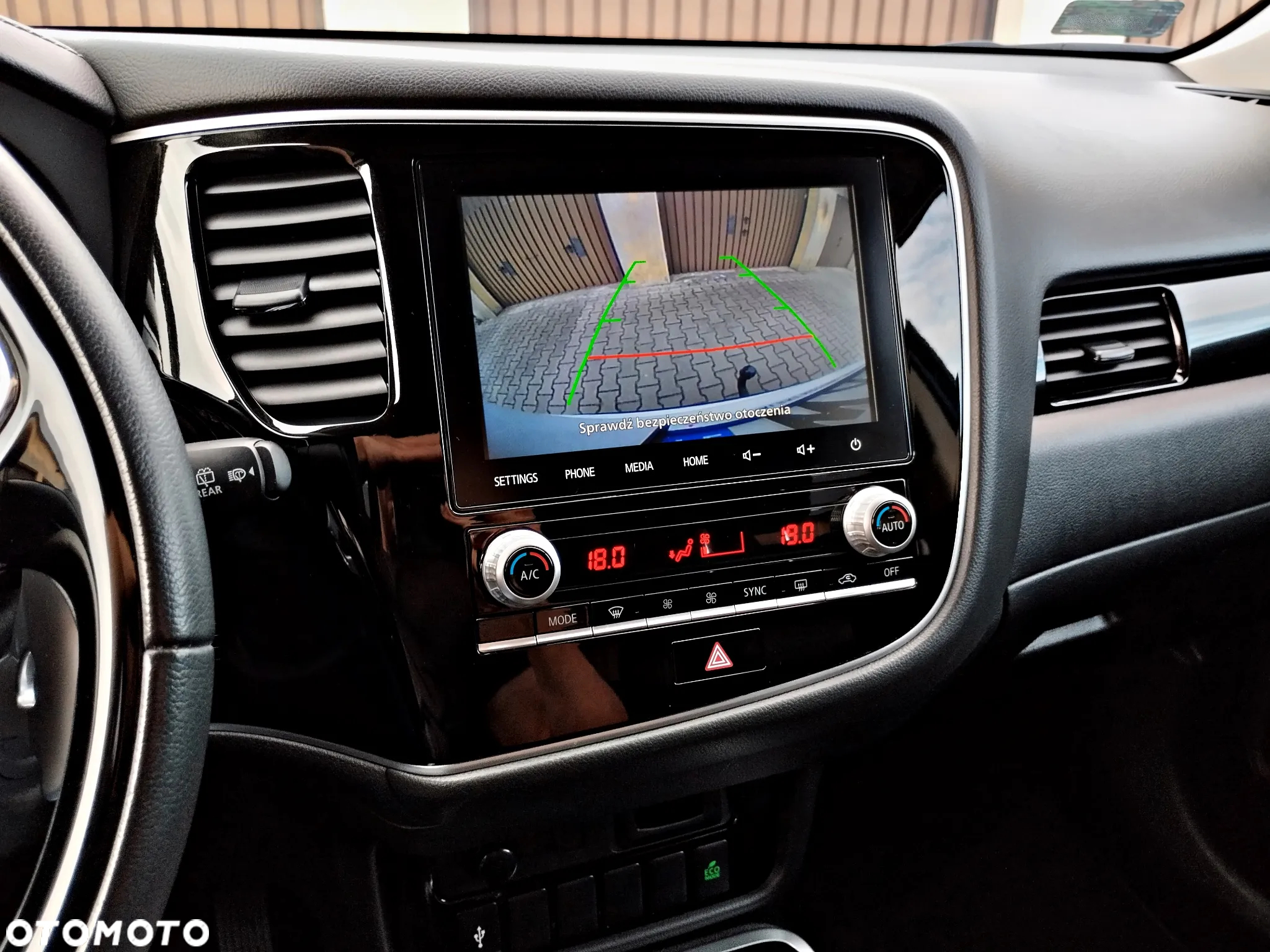 Mitsubishi Outlander 2.0 Intense + Navi 4WD CVT - 14