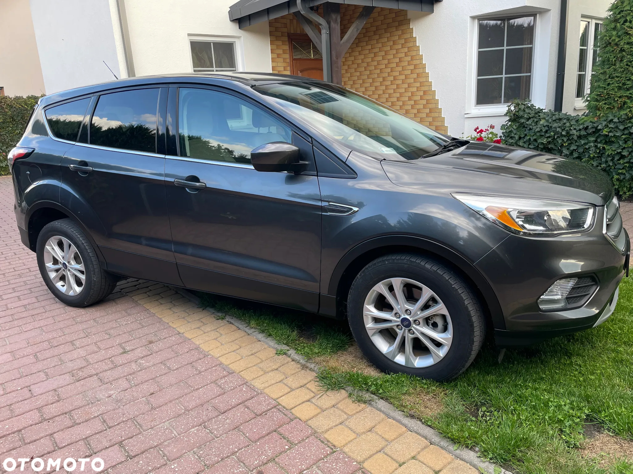 Ford Escape ver-1-5-ecoboost-awd-se - 3