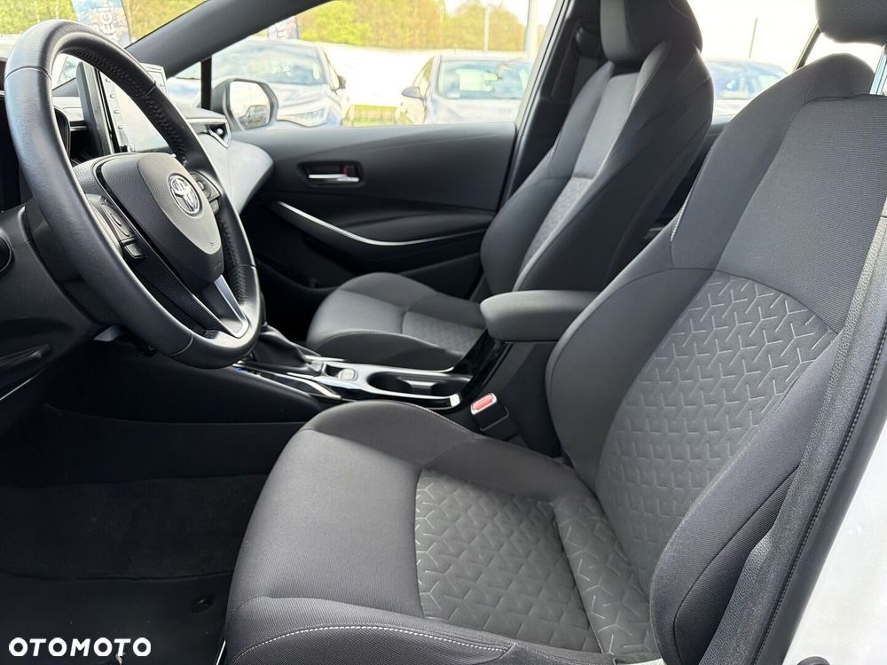 Toyota Corolla - 13