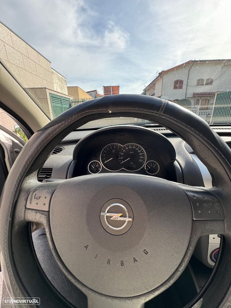 Opel Corsa 1.2 16V Confort - 7
