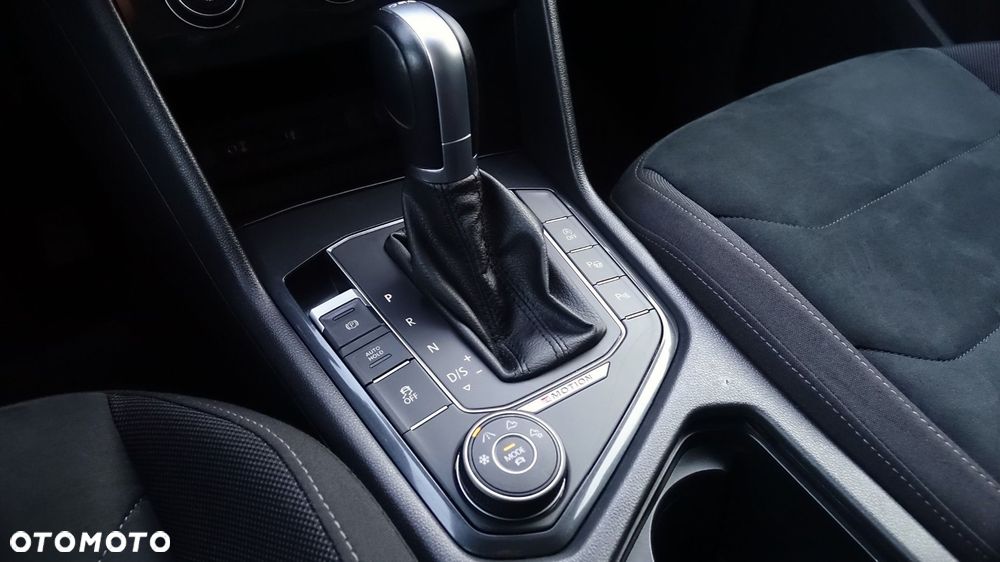 Volkswagen Tiguan - 38
