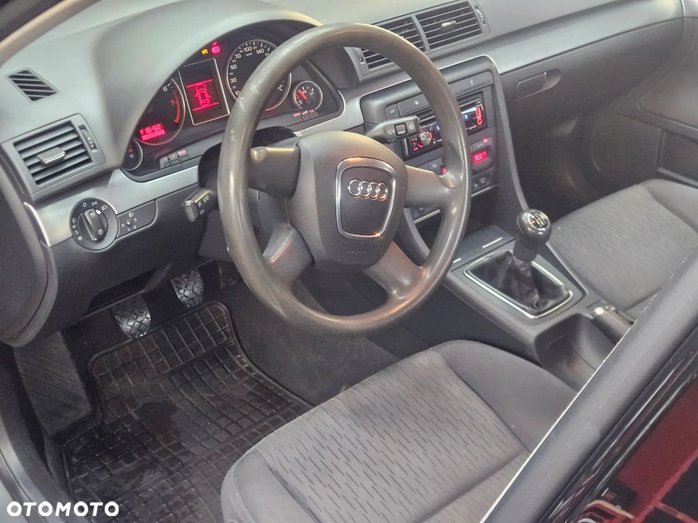 Audi A4 Limousine - 9