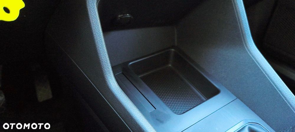 Volkswagen Caddy - 27