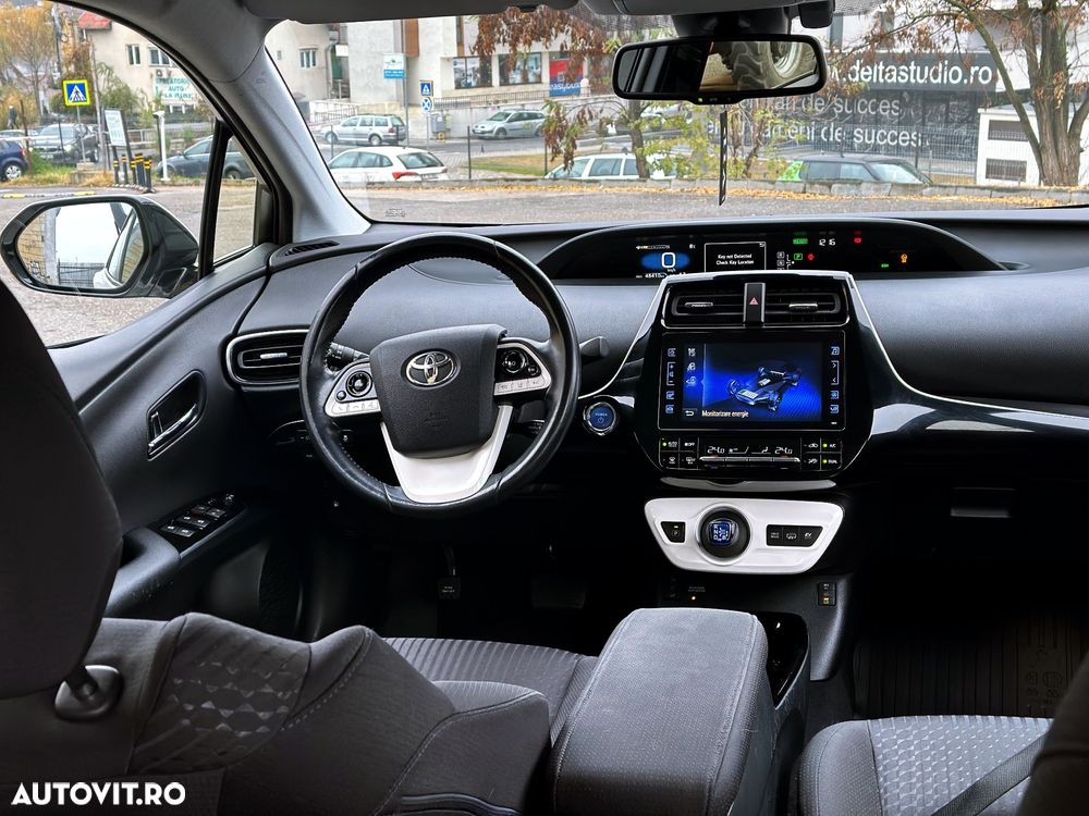 Toyota Prius 1.8 HSD Dynamic - 7