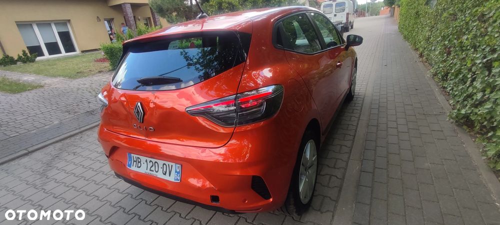 Renault Clio - 32
