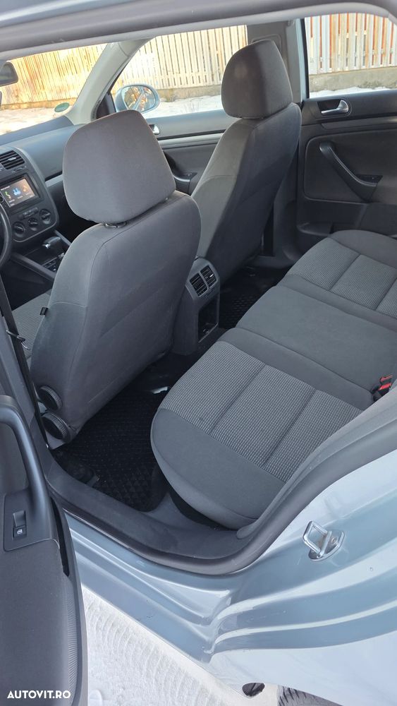 Volkswagen Golf 1.9 TDI DPF DSG Individual - 10