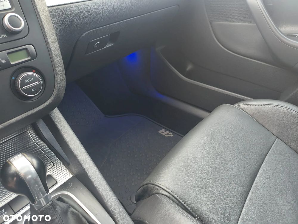 Volkswagen Golf R32 4Motion DSG - 12