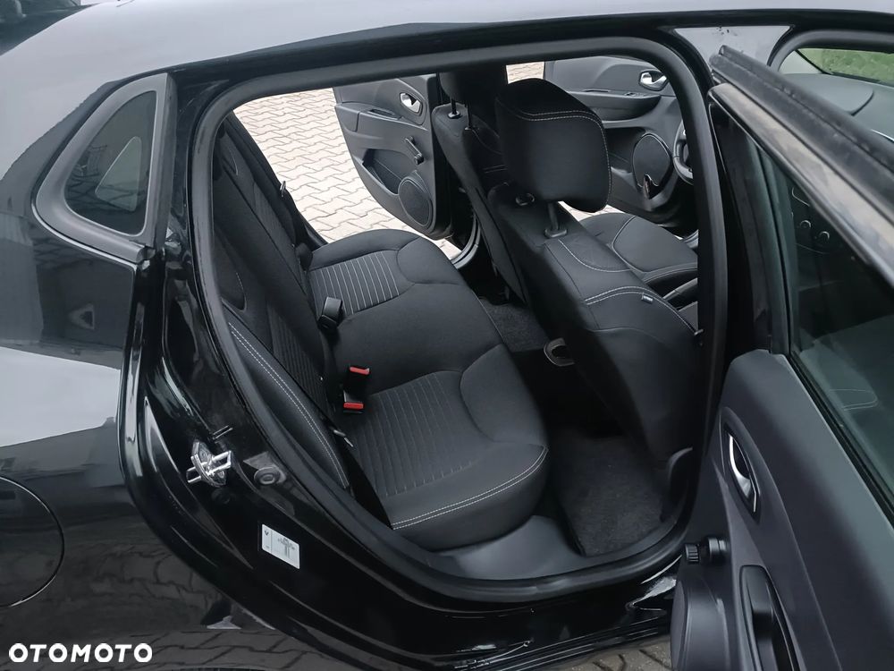 Renault Clio 1.2 16V 75 Collection - 14