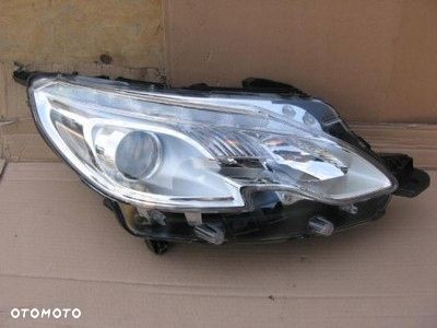 REFLEKTOR LAMPA PRAWA PEUGEOT 2008 STARY MODEL - 1