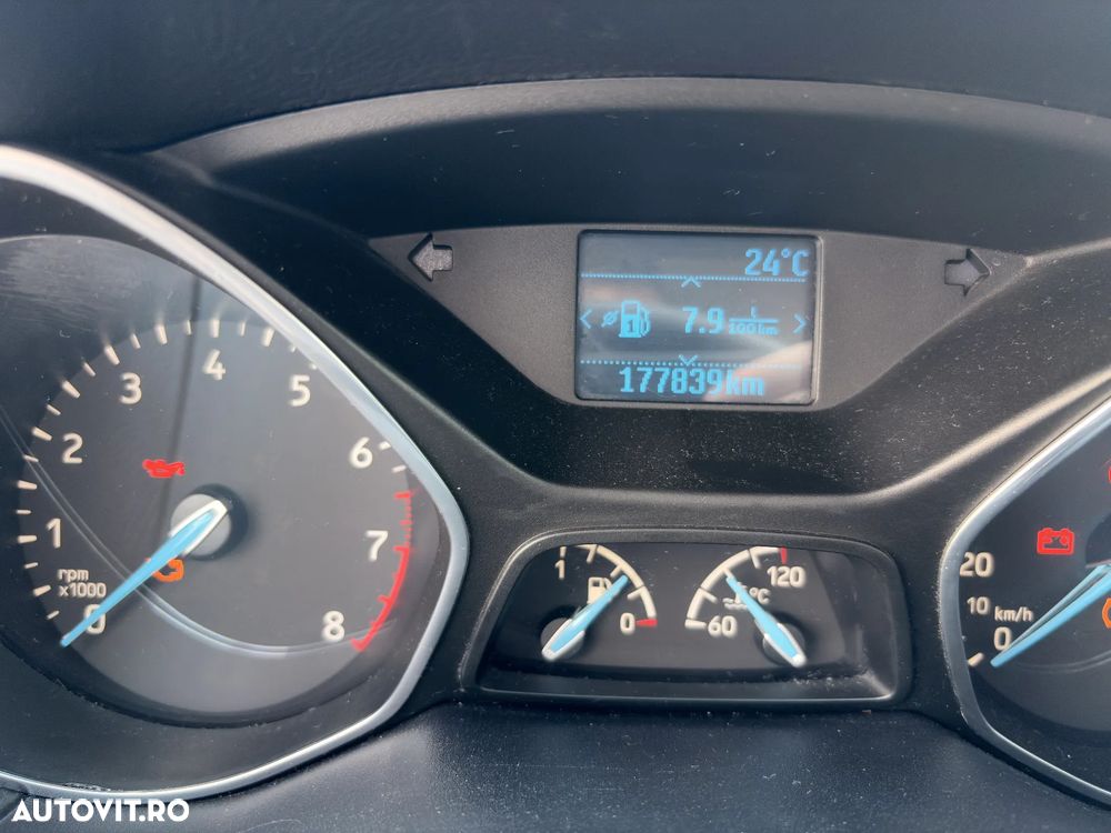 Ford Focus - 11