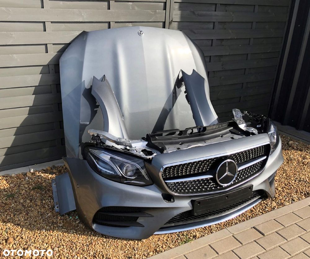 MERCEDES W238 PRZÓD MASKA BŁOTNIKI LAMPY CHŁODNICE - 2
