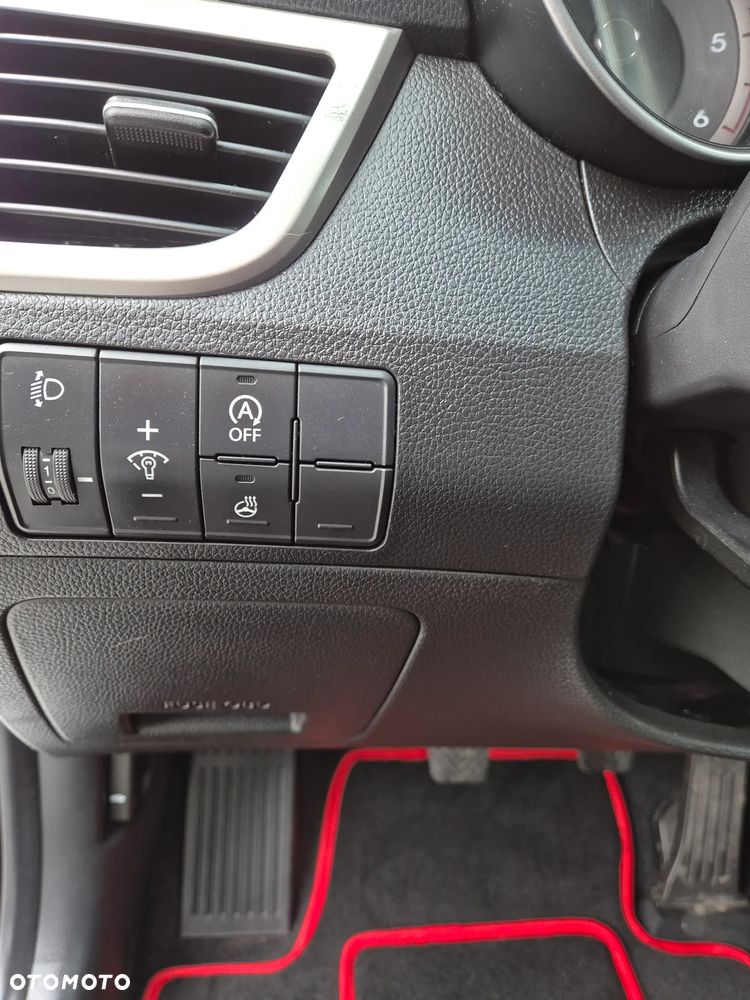 Hyundai i30 blue 1.6 CRDi Classic - 19