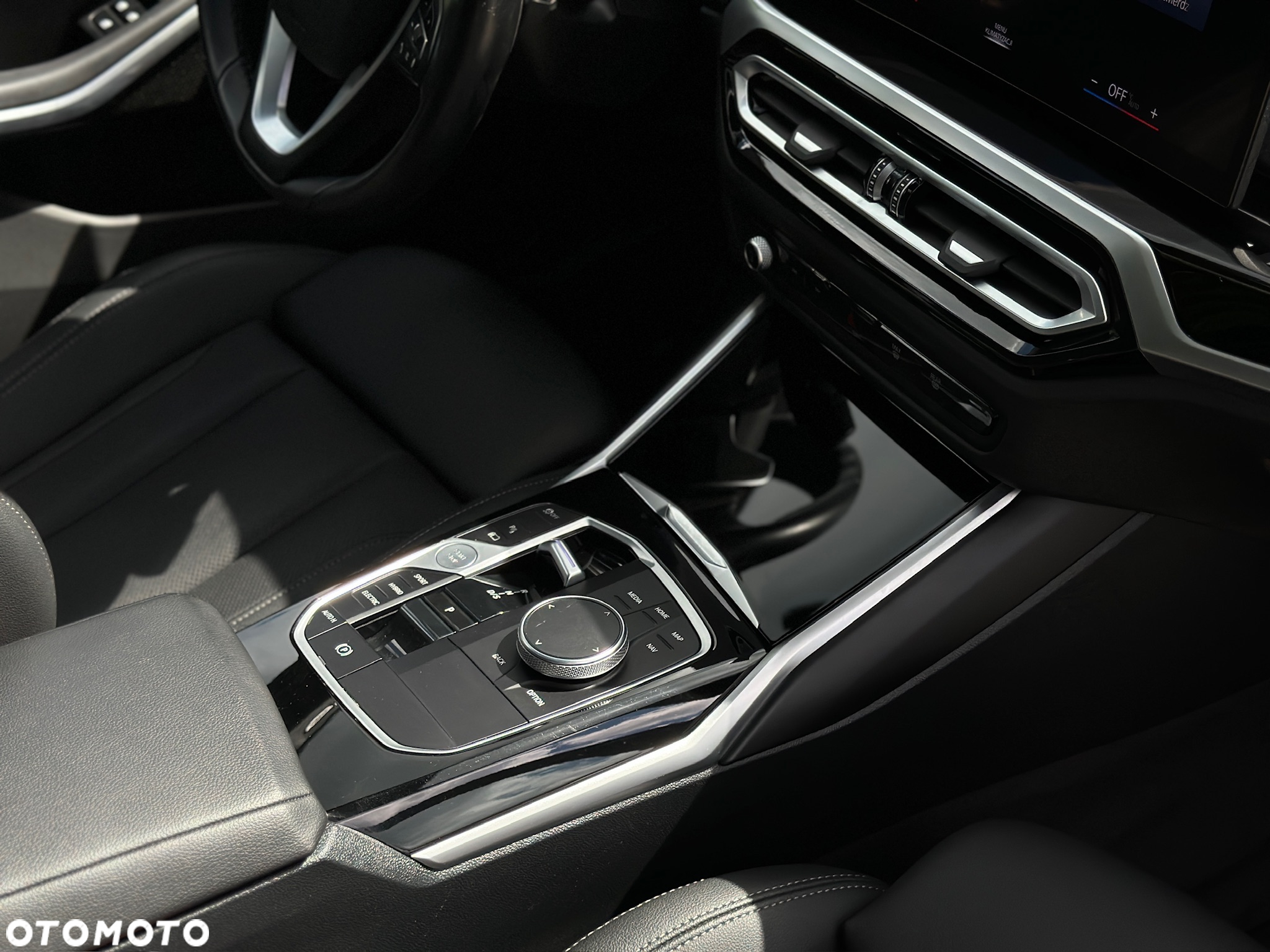 BMW Seria 3 330i Sport - 18