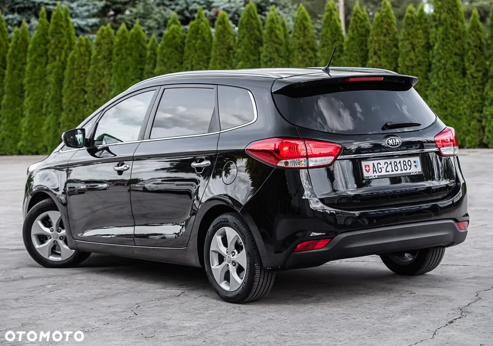 Kia Carens - 9