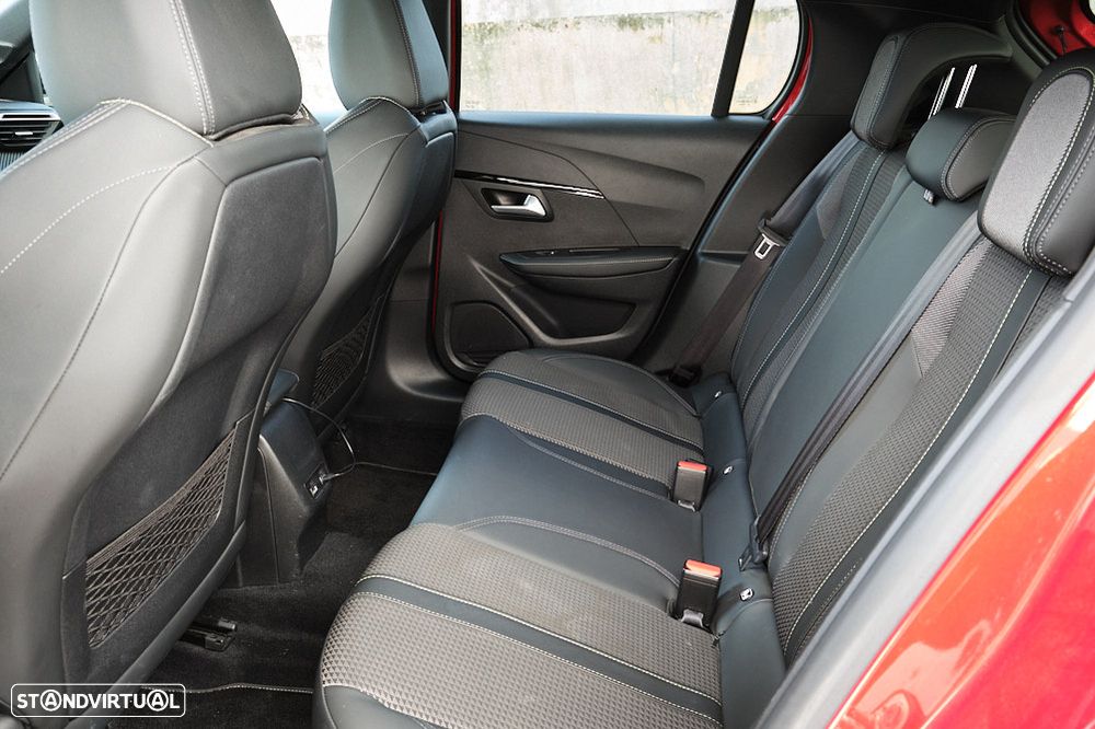 Peugeot 208 1.2 PureTech GT Line EAT8 - 18