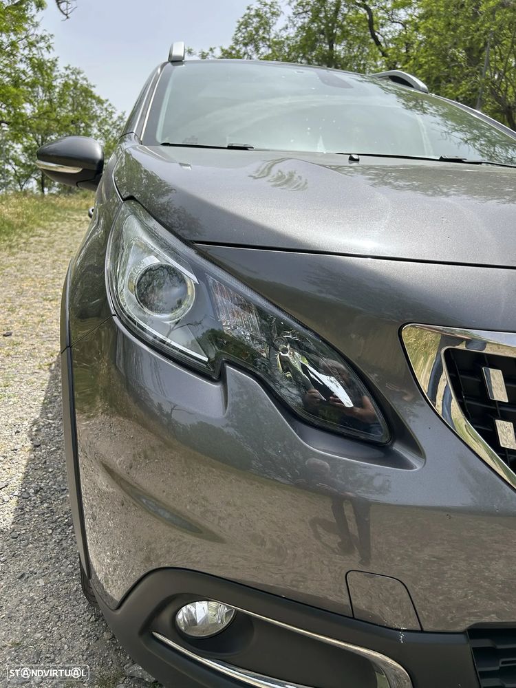 Peugeot 2008 1.2 PureTech Allure - 12