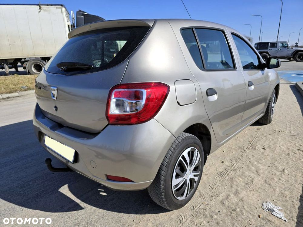 Dacia Sandero 1.2 16V 75 Live II - 12