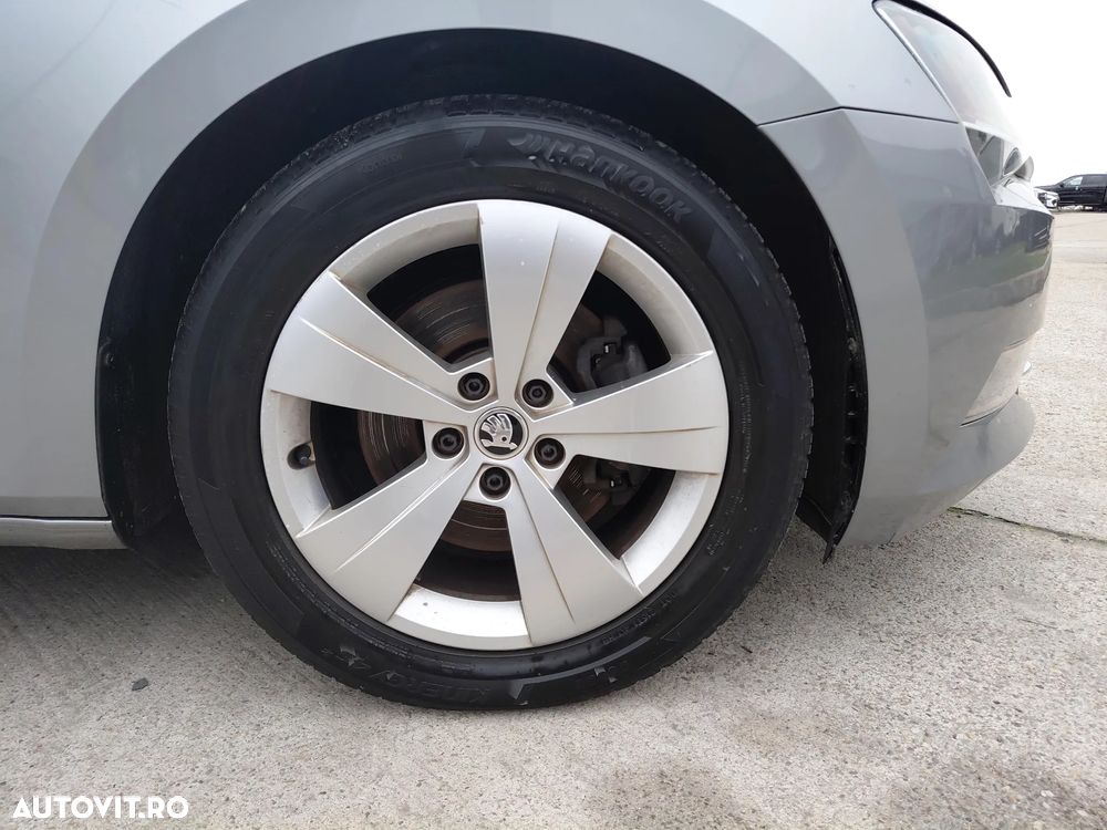 Skoda Superb 2.0 TDI DSG Style - 16