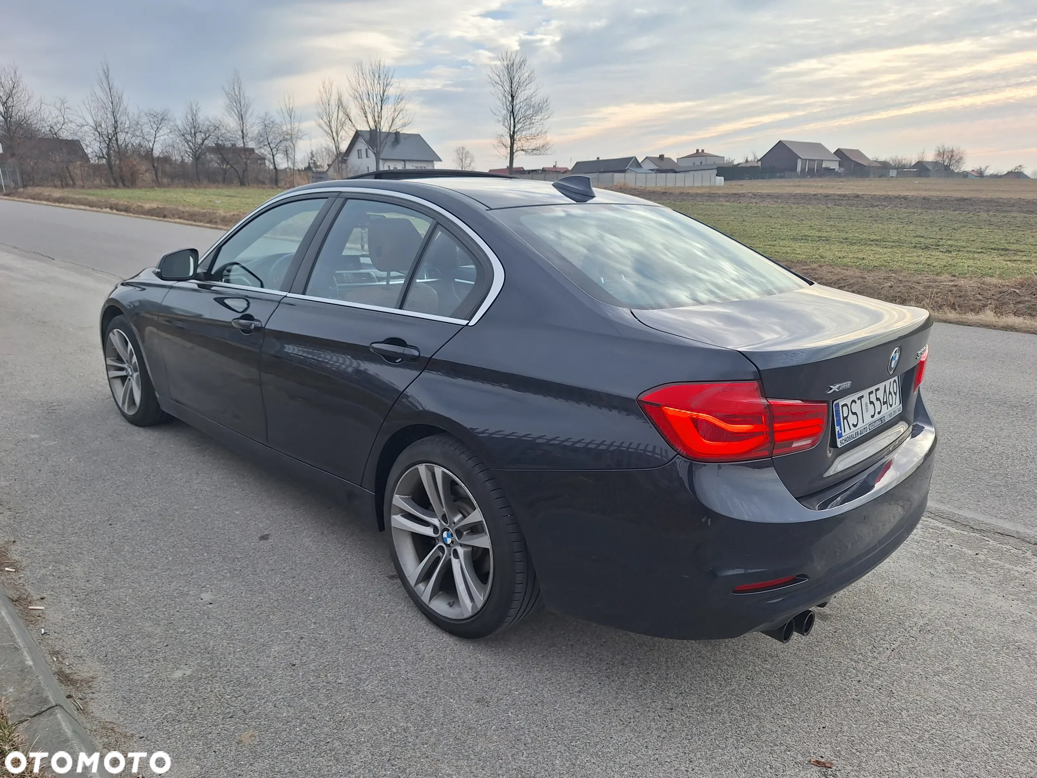 BMW Seria 3 330i xDrive Sport Line - 4