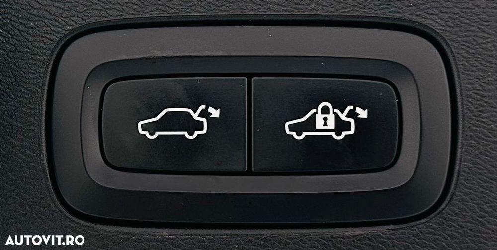 Volvo XC 60 D4 AWD Geartronic Momentum - 21