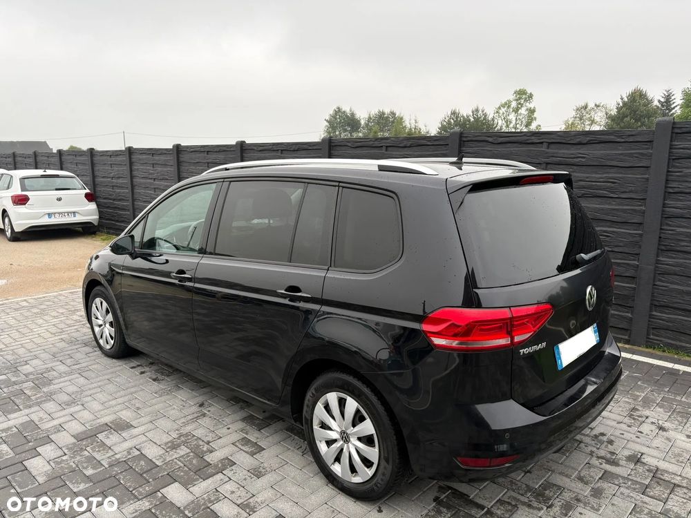 Volkswagen Touran 1.6 TDI SCR BlueMotion Technology DSG Comfortline - 3