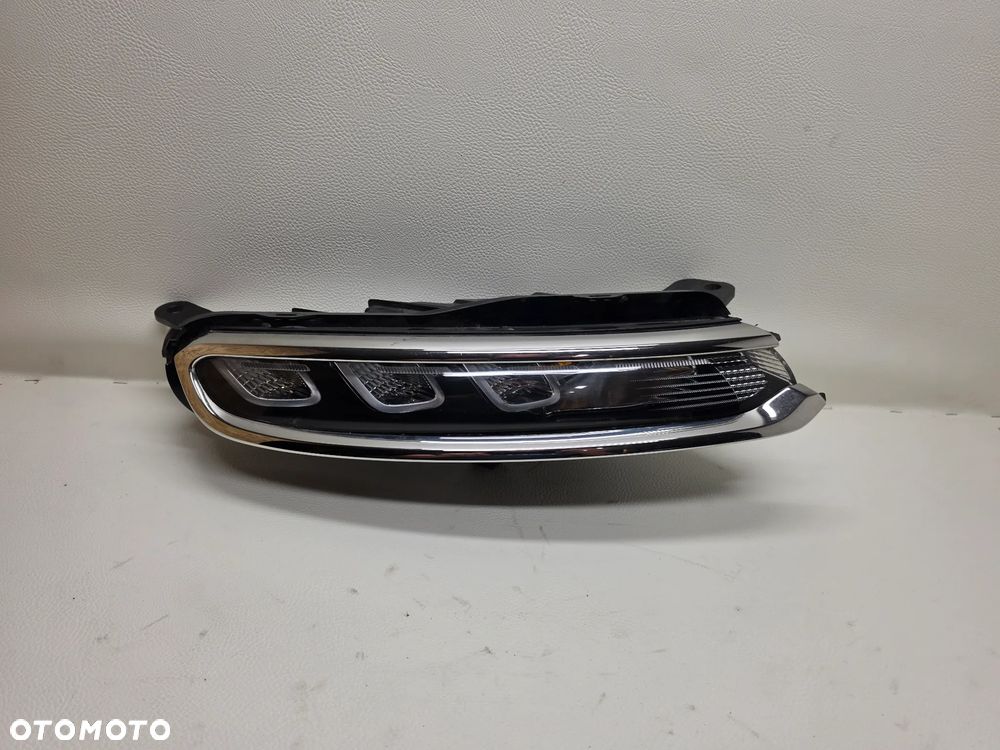 LAMPA LED DRL CITROEN C3 3 III LIFT 20- KIERUNEK KIERUNKOWSKAZ PRZOD PRZEDNIA