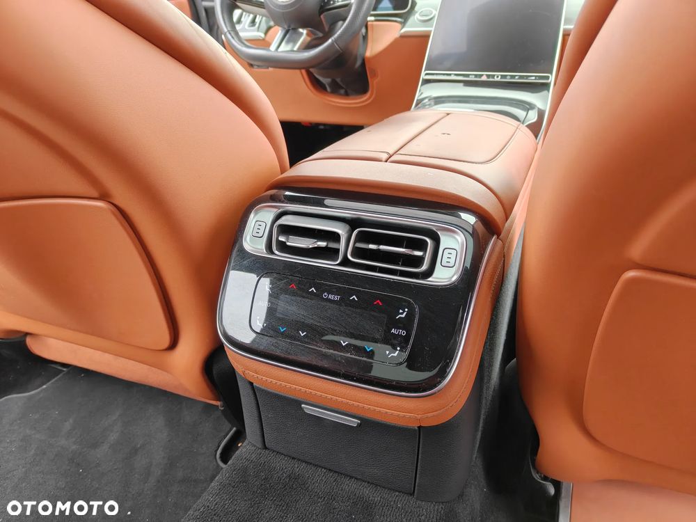 Mercedes-Benz Klasa S 400 d 4-Matic L 9G-TRONIC - 19