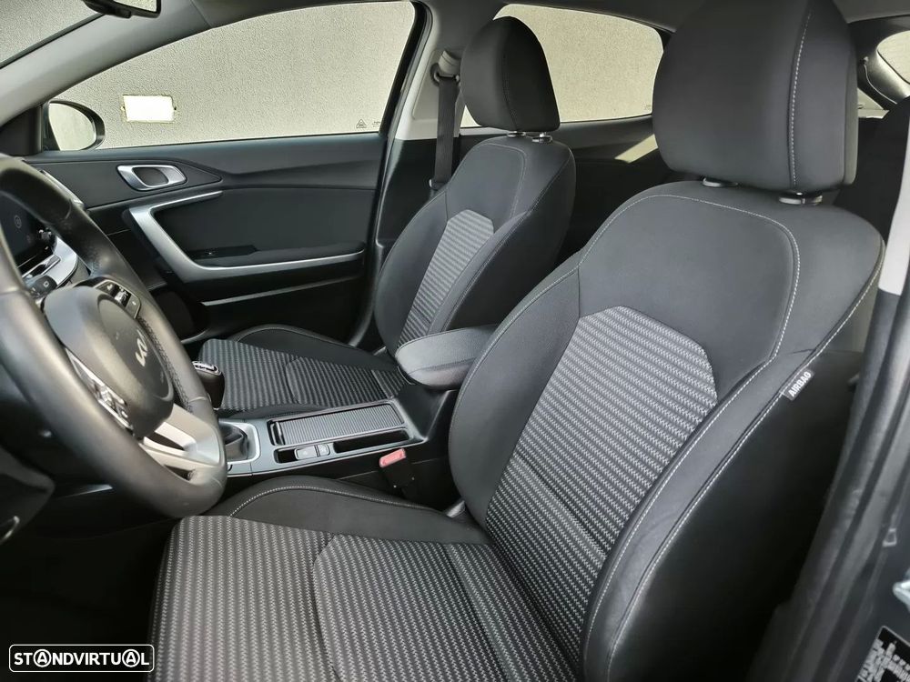 Kia XCeed 1.0 T-GDI Drive - 25