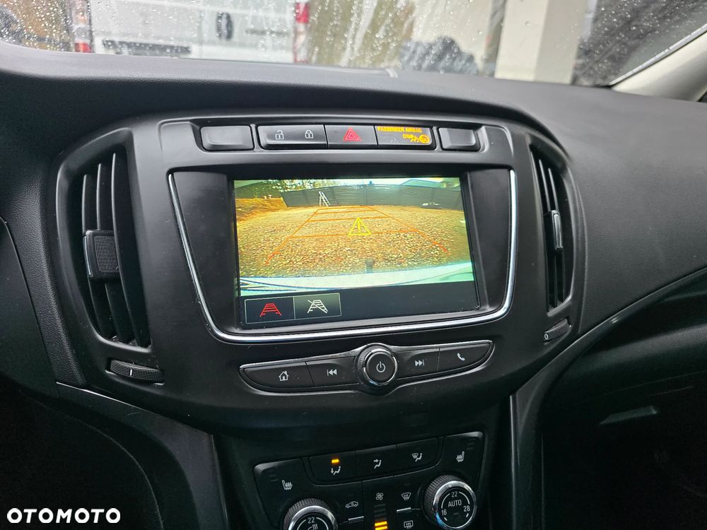 Opel Zafira - 17