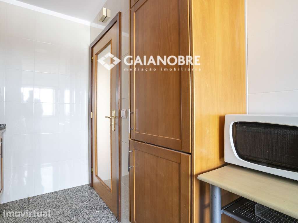 T2 em Mafamude(Rotunda Santo Ovídio) - Grande imagem: 4/16