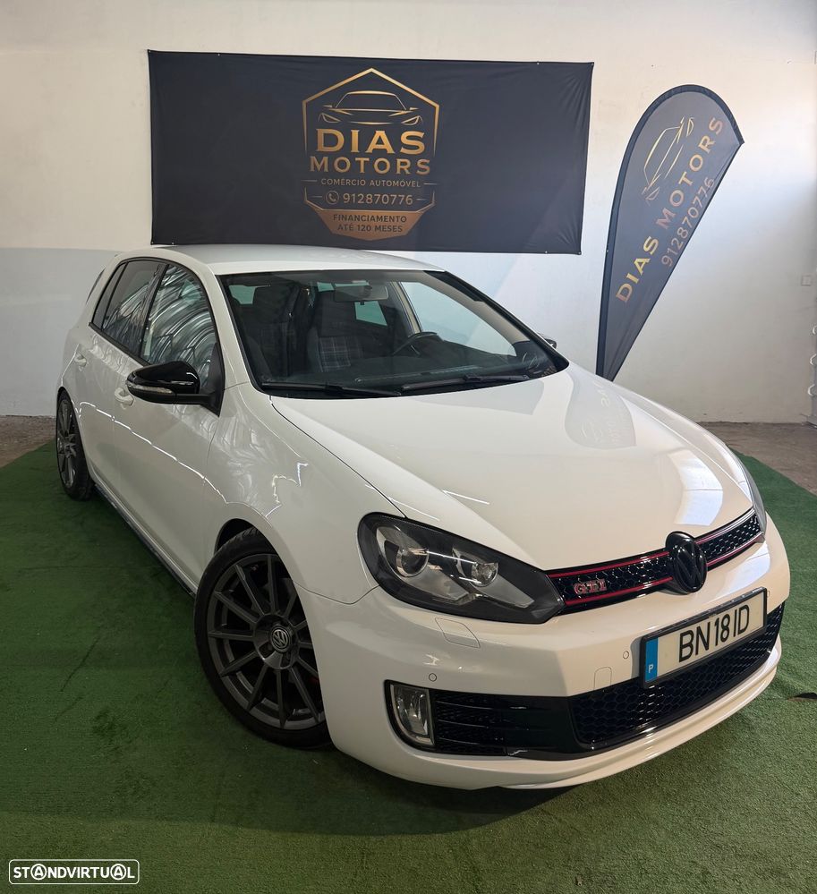 VW Golf 2.0 R DSG - 2