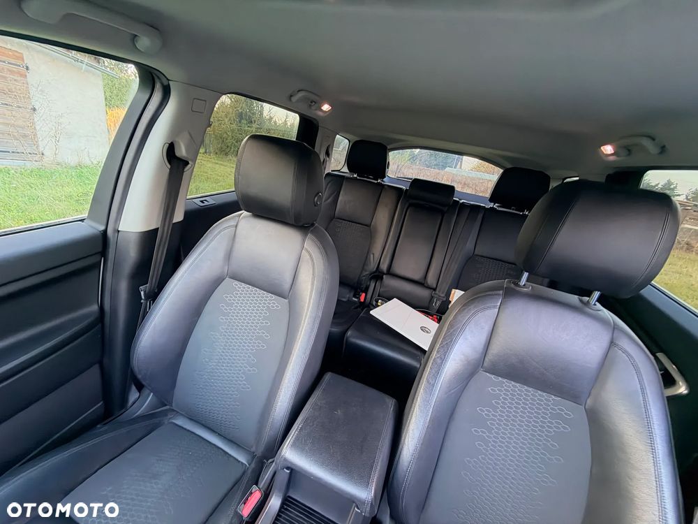 Land Rover Discovery Sport - 12