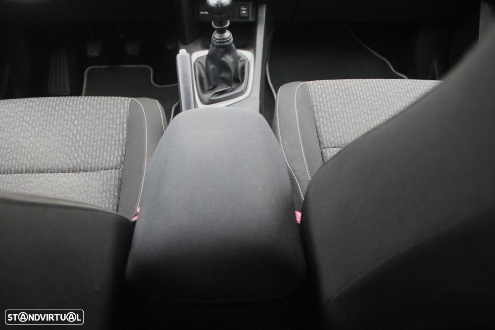 Toyota Auris 1.4 D-4D Exclusive - 31