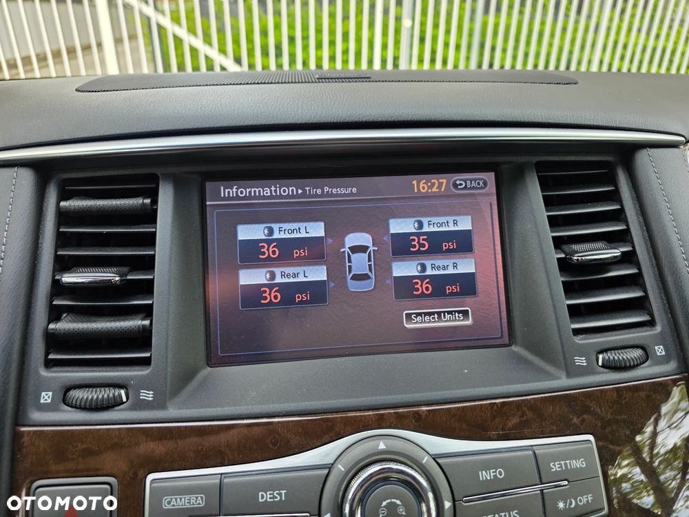 Infiniti QX80 - 14