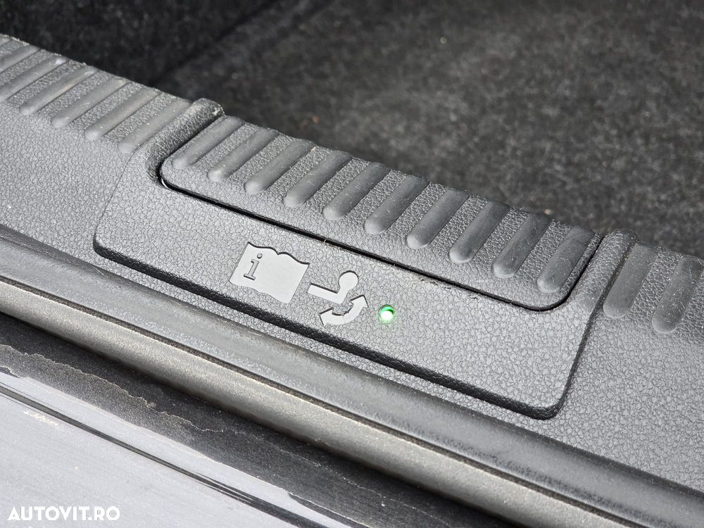 Skoda Superb 2.0 TDI DSG Active - 9