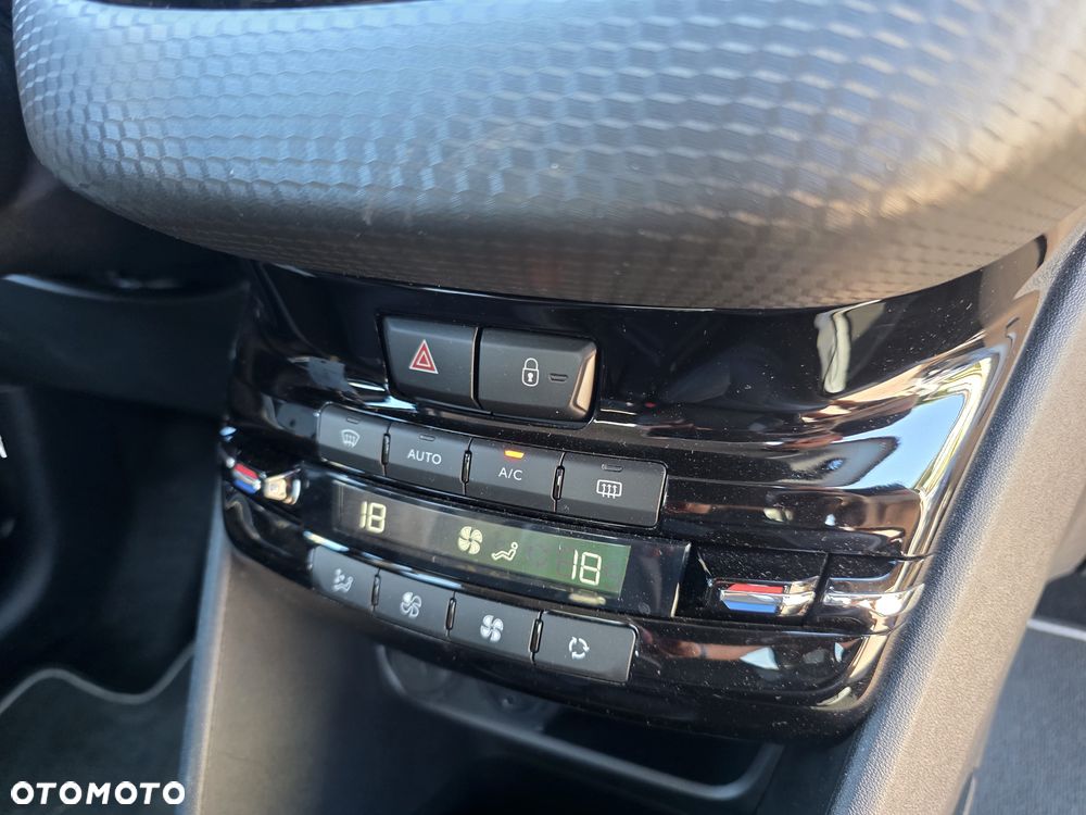 Peugeot 2008 PureTech 110 Stop&Start EAT6 Allure - 20