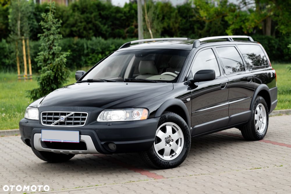 Volvo XC 70 AWD Momentum - 1