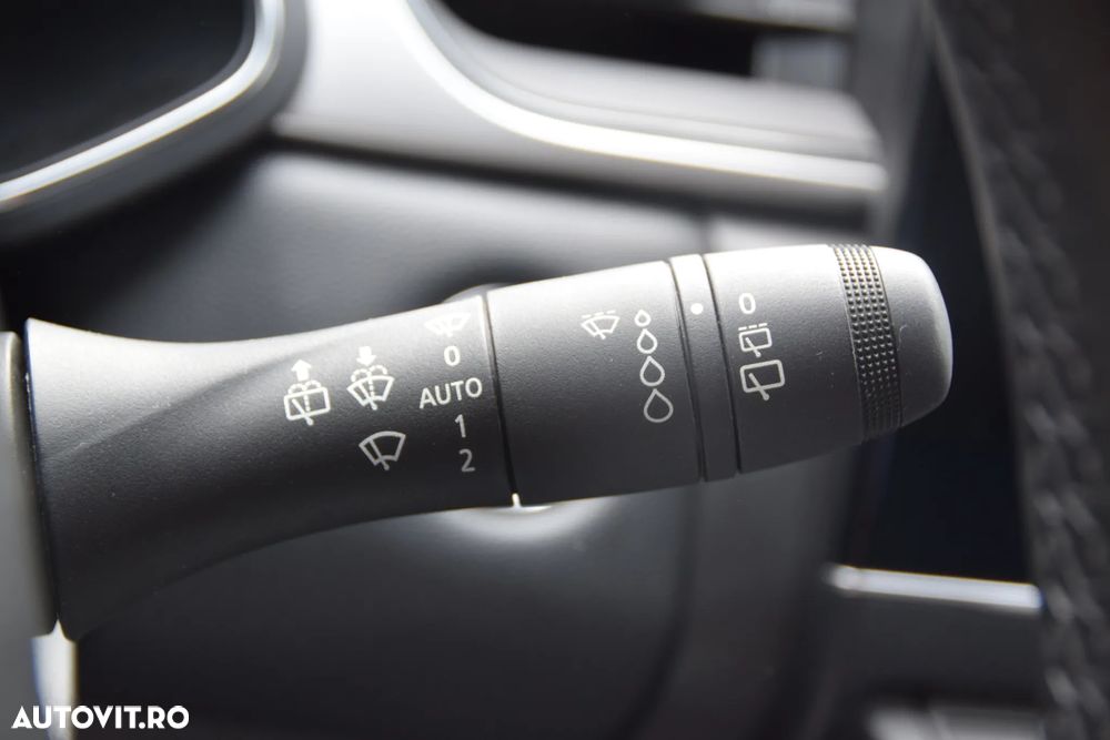 Renault Captur PHEV 160 Techno - 29