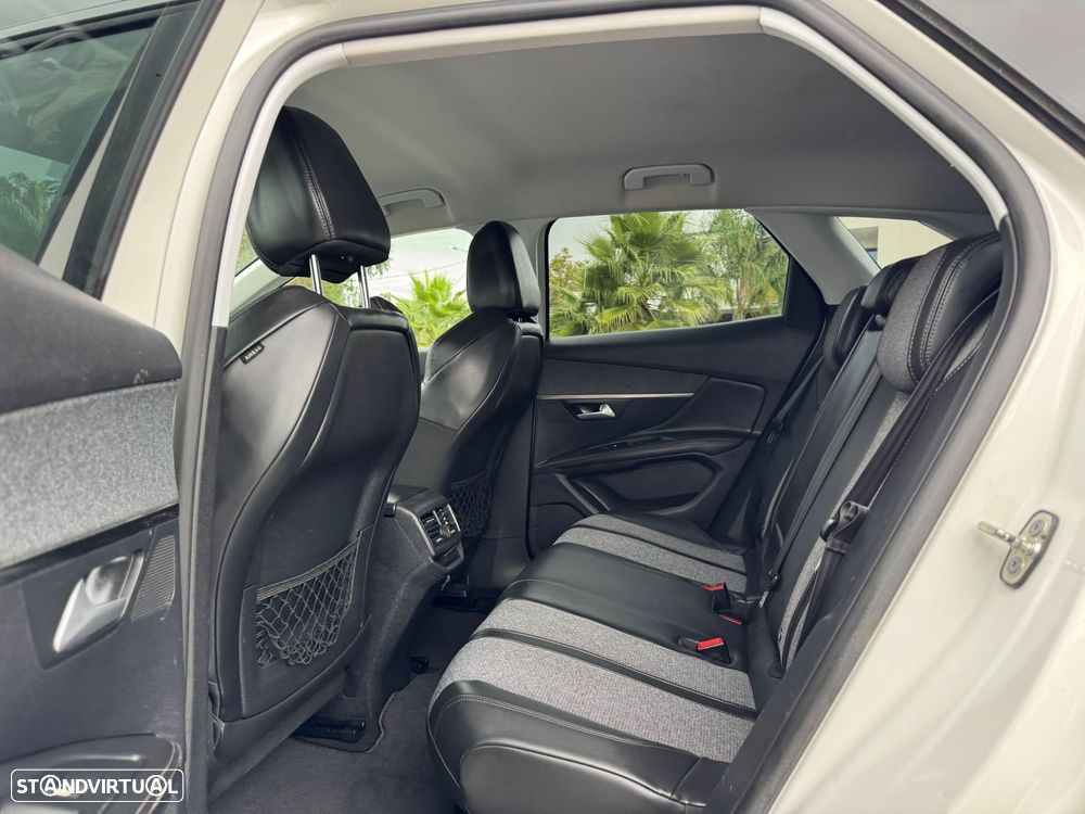 Peugeot 3008 1.6 BlueHDi Allure EAT6 - 27