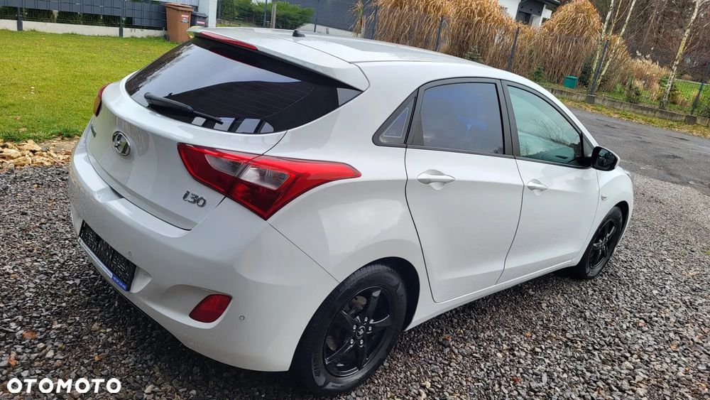Hyundai i30 1.4 Fifa World Cup Edition - 16