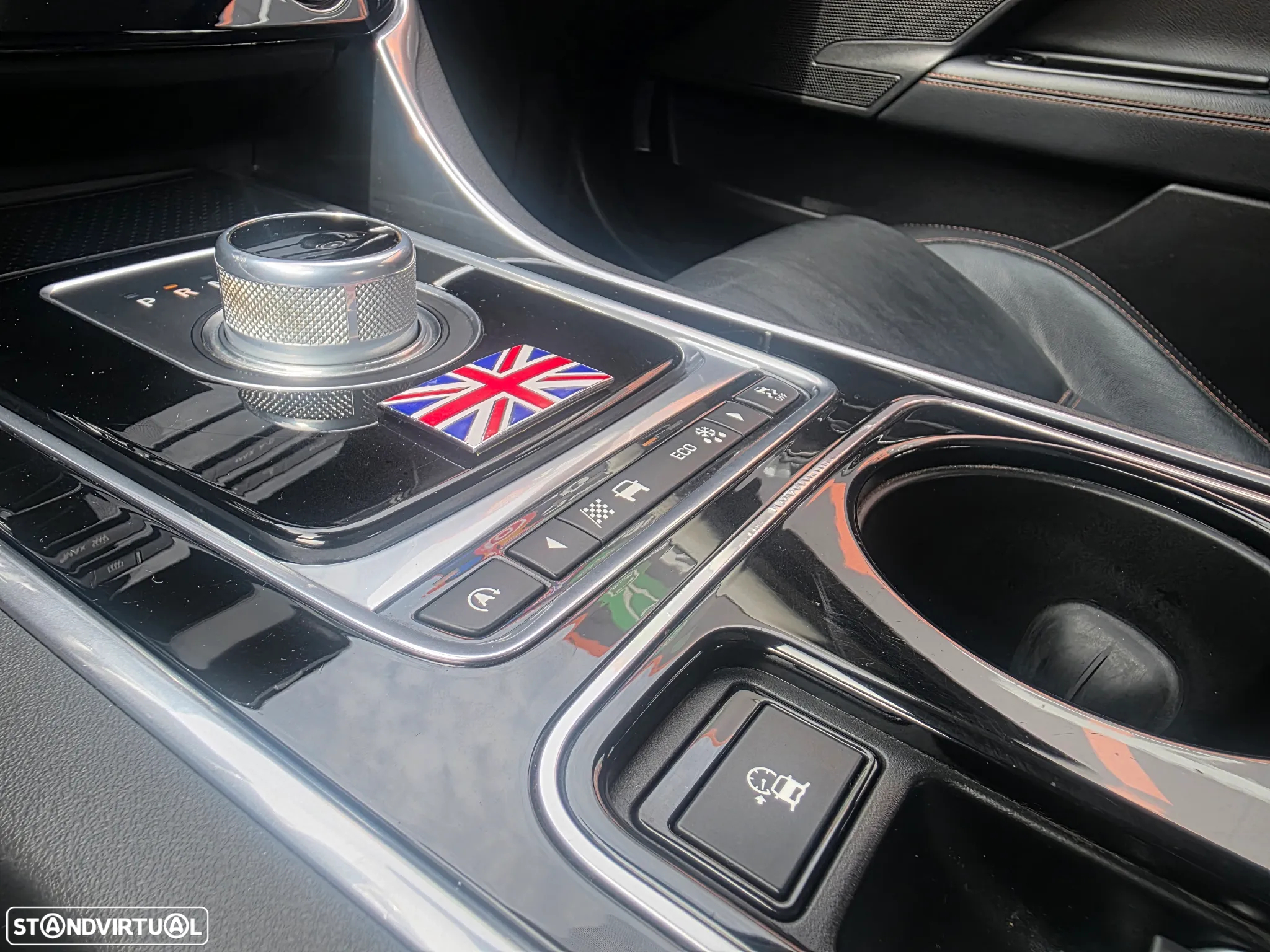 Jaguar XE 2.0 D Portfolio Aut. - 34