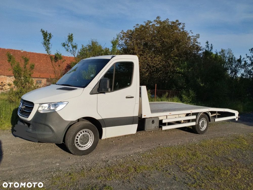 Mercedes-Benz Sprinter - 4