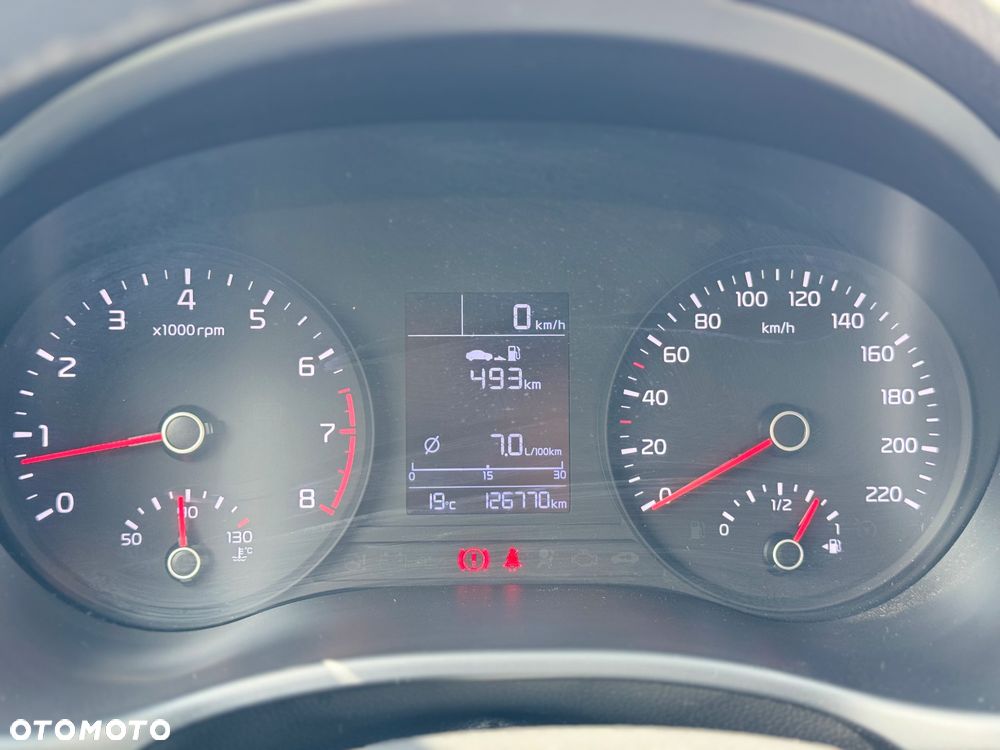Kia Rio 1.4 L - 9