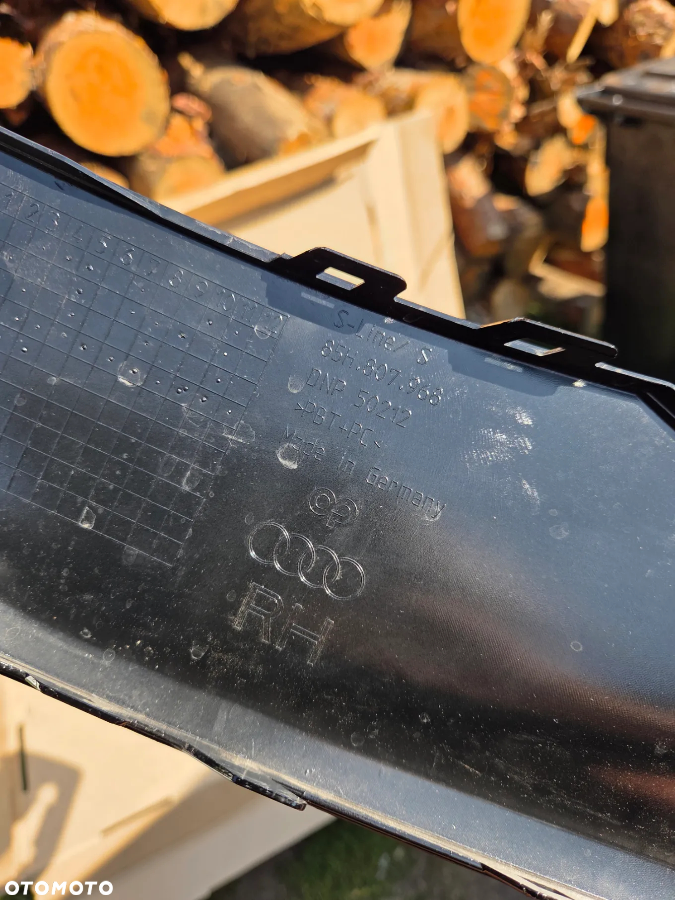 Prawa kratka listwa Audi Q6 e-tron 85H807968 S-Line Sq6 - 13