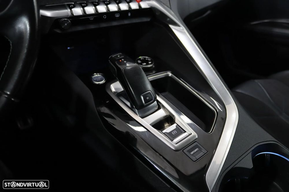 Peugeot 3008 PureTech 130 Stop & Start GPF EAT8 Crossway - 8