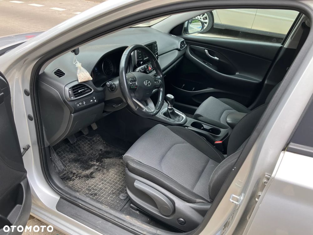 Hyundai i30 1.4 Classic + - 18
