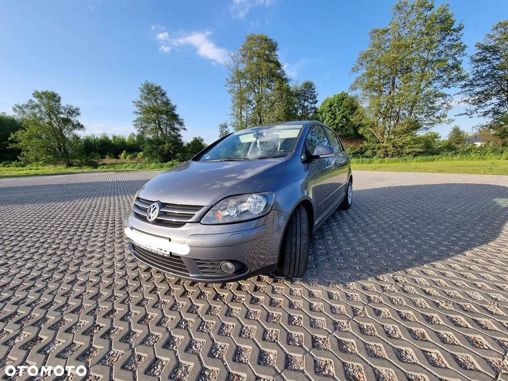 Volkswagen Golf - 1