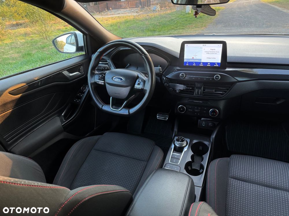 Ford Focus 1.5 EcoBlue Start-Stopp-System ST-LINE - 12