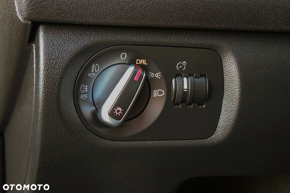 Audi A3 3-drzwiowe 1.4 TFSI S tronic S line Sportpaket - 24