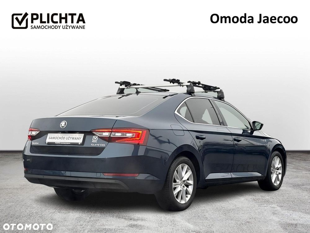 Skoda Superb 2.0 TDI SCR Style DSG - 5